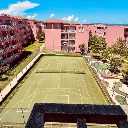 Sunny Day 6, 35 Apartment *